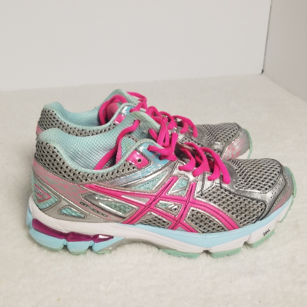 Aasics GT-1000 women's running sneakers. size 5